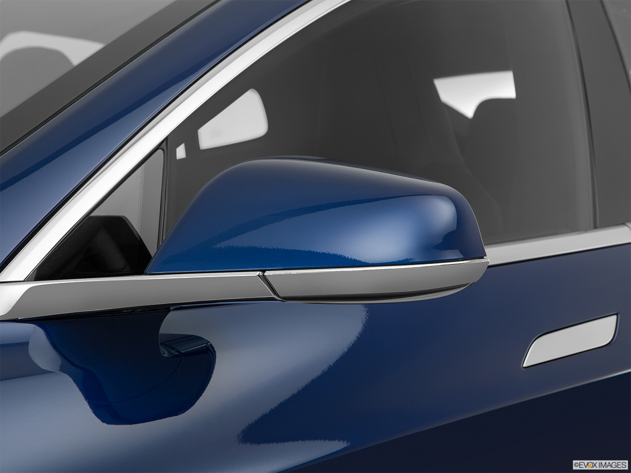 2016 Tesla Model S 75 Driver's side mirror, 3_4 rear 