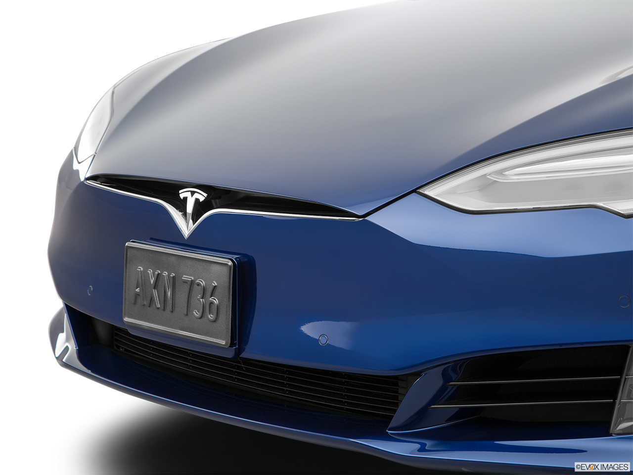 2016 Tesla Model S 75 Close up of Grill. 