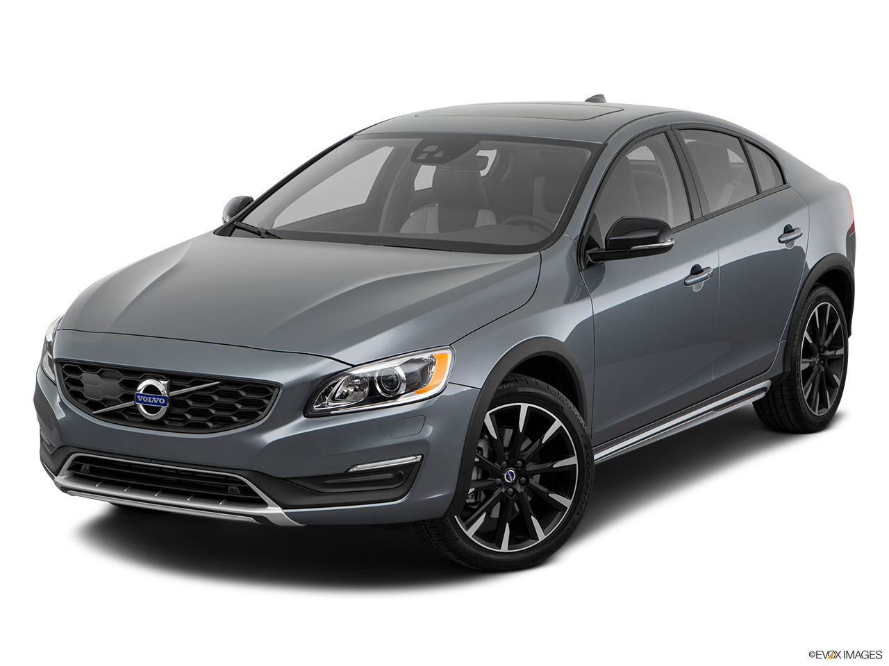 2017 Volvo S60 Cross Country T5 AWD Front angle view. 