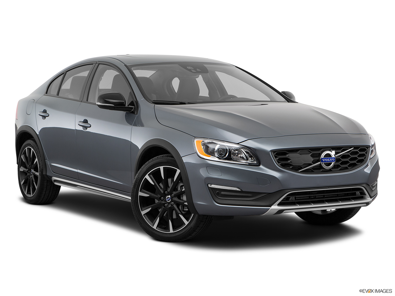 2017 Volvo S60 Cross Country T5 AWD Front passenger 3/4 w/ wheels turned. 