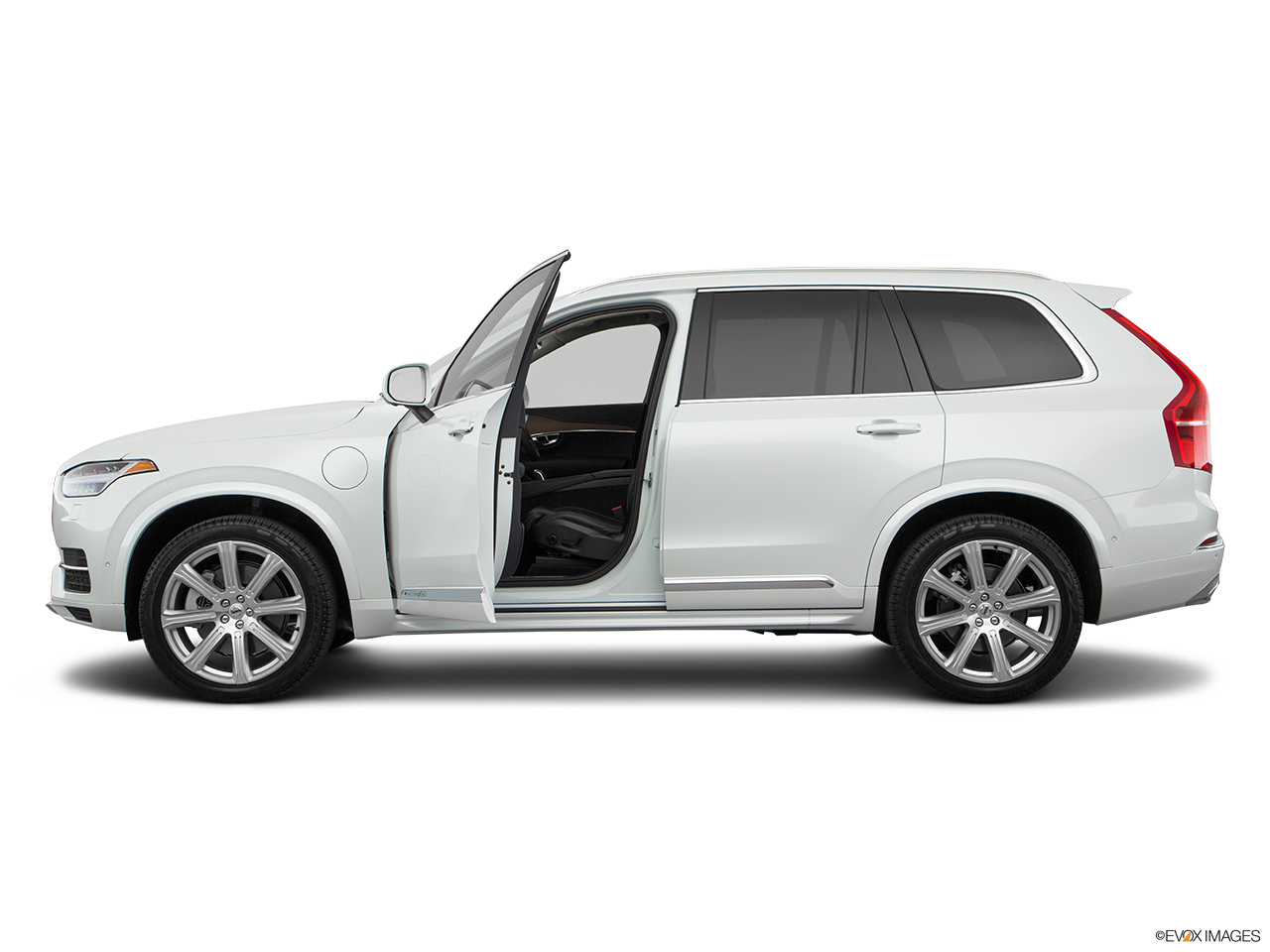 2017 Volvo XC90 Plug-In Hybrid T8 Inscription Driver's side profile with drivers side door open. 