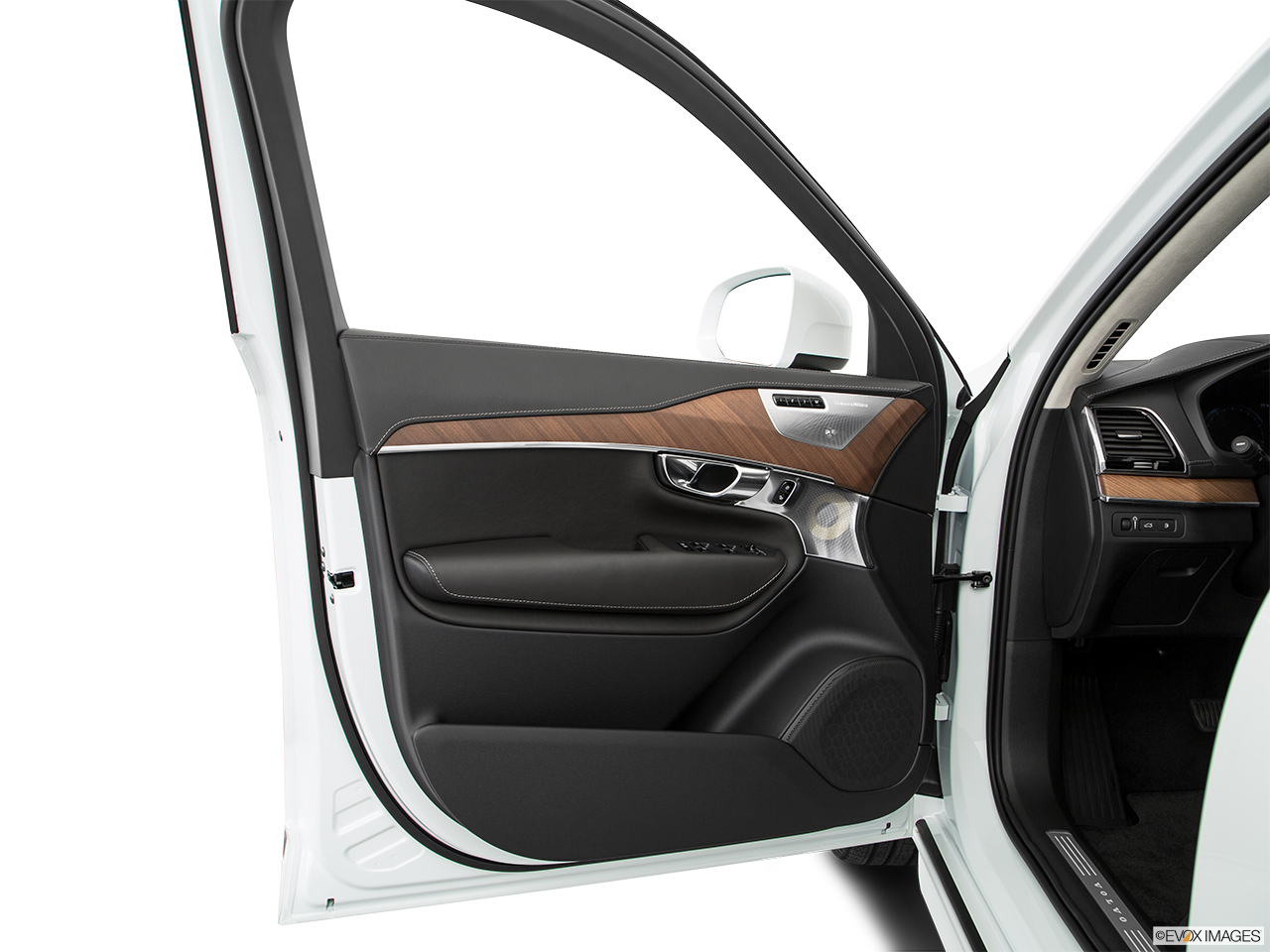 2017 Volvo XC90 Plug-In Hybrid T8 Inscription Inside of driver's side open door, window open. 