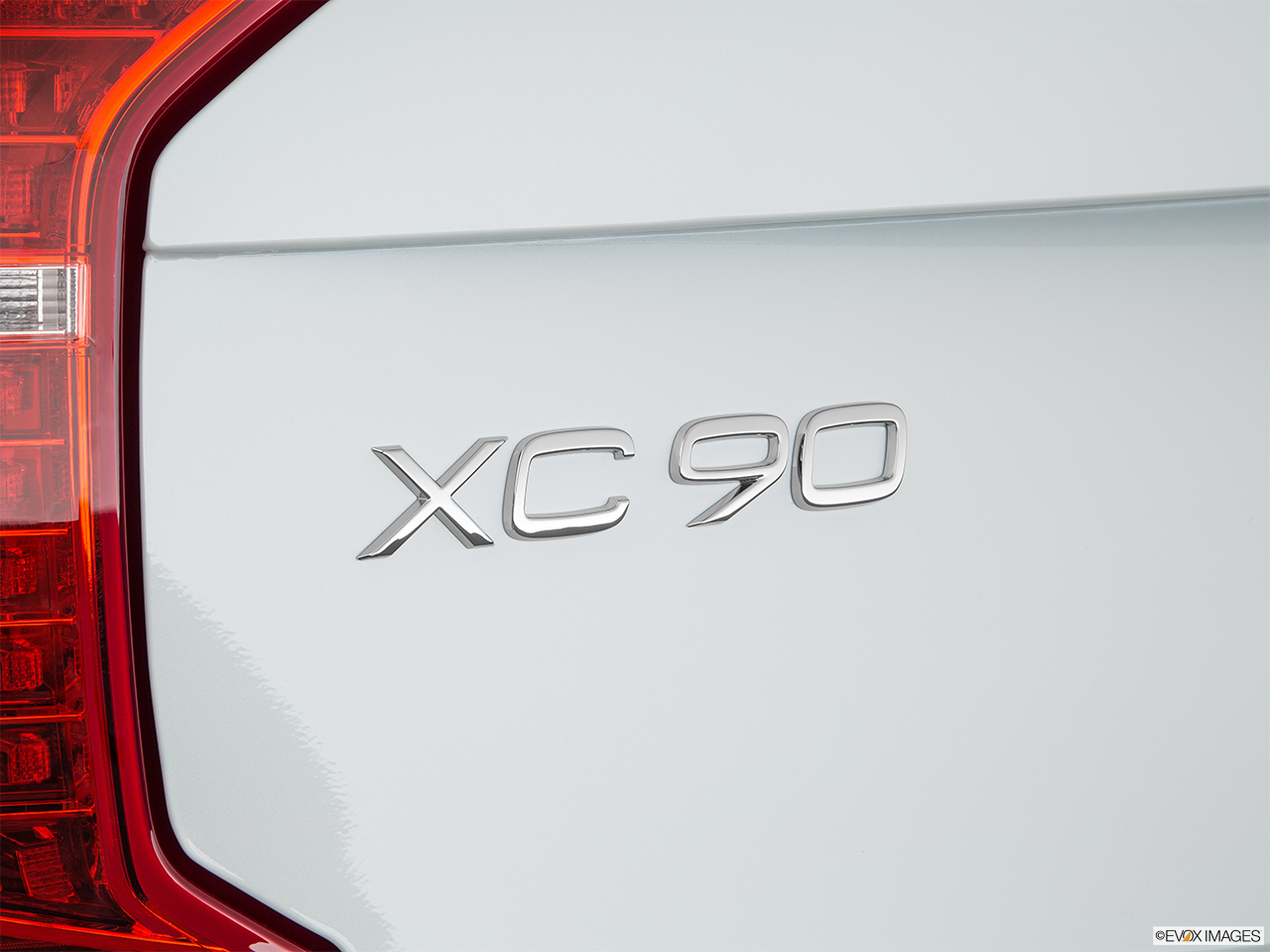 2017 Volvo XC90 Plug-In Hybrid T8 Inscription Rear model badge/emblem 