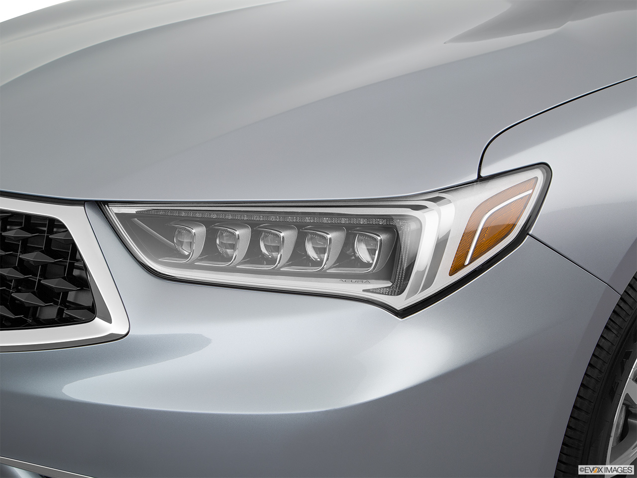 2019 Acura TLX 2.4 8-DCT P-AWS Drivers Side Headlight. 