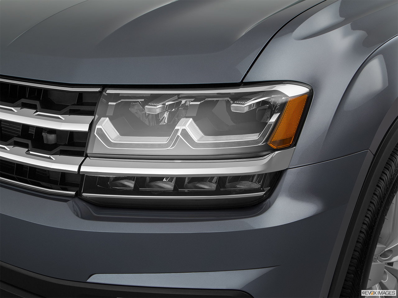 2018 Volkswagen Atlas SEL Premium Drivers Side Headlight. 