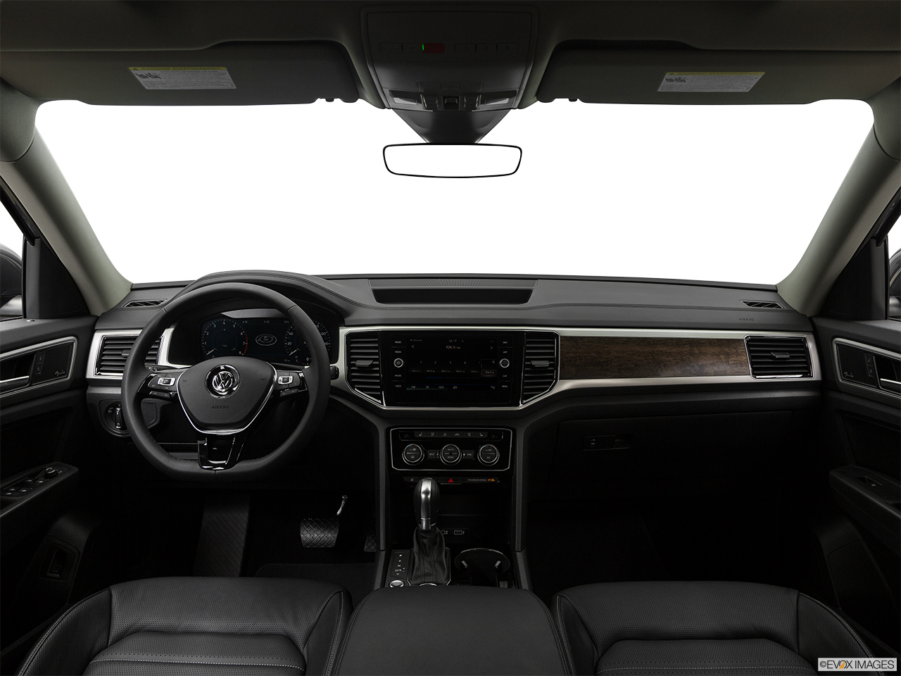 2018 Volkswagen Atlas SEL Premium Centered wide dash shot 