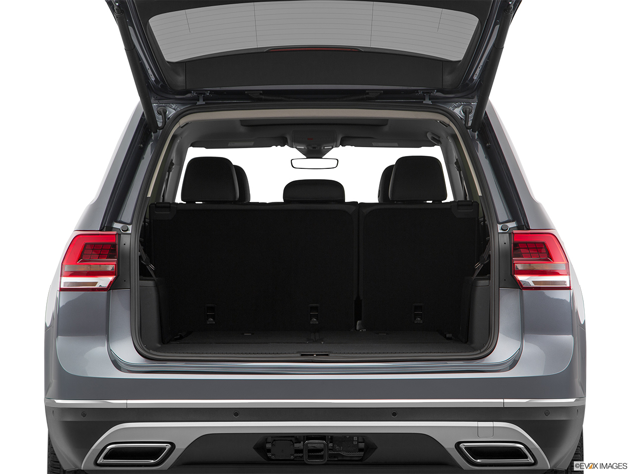 2018 Volkswagen Atlas SEL Premium Hatchback & SUV rear angle. 