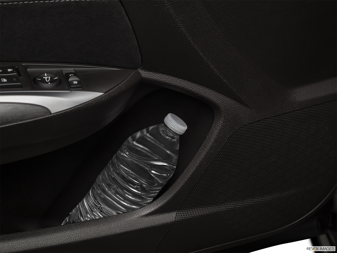 2019 Acura TLX 3.5L Cup holder prop (tertiary). 