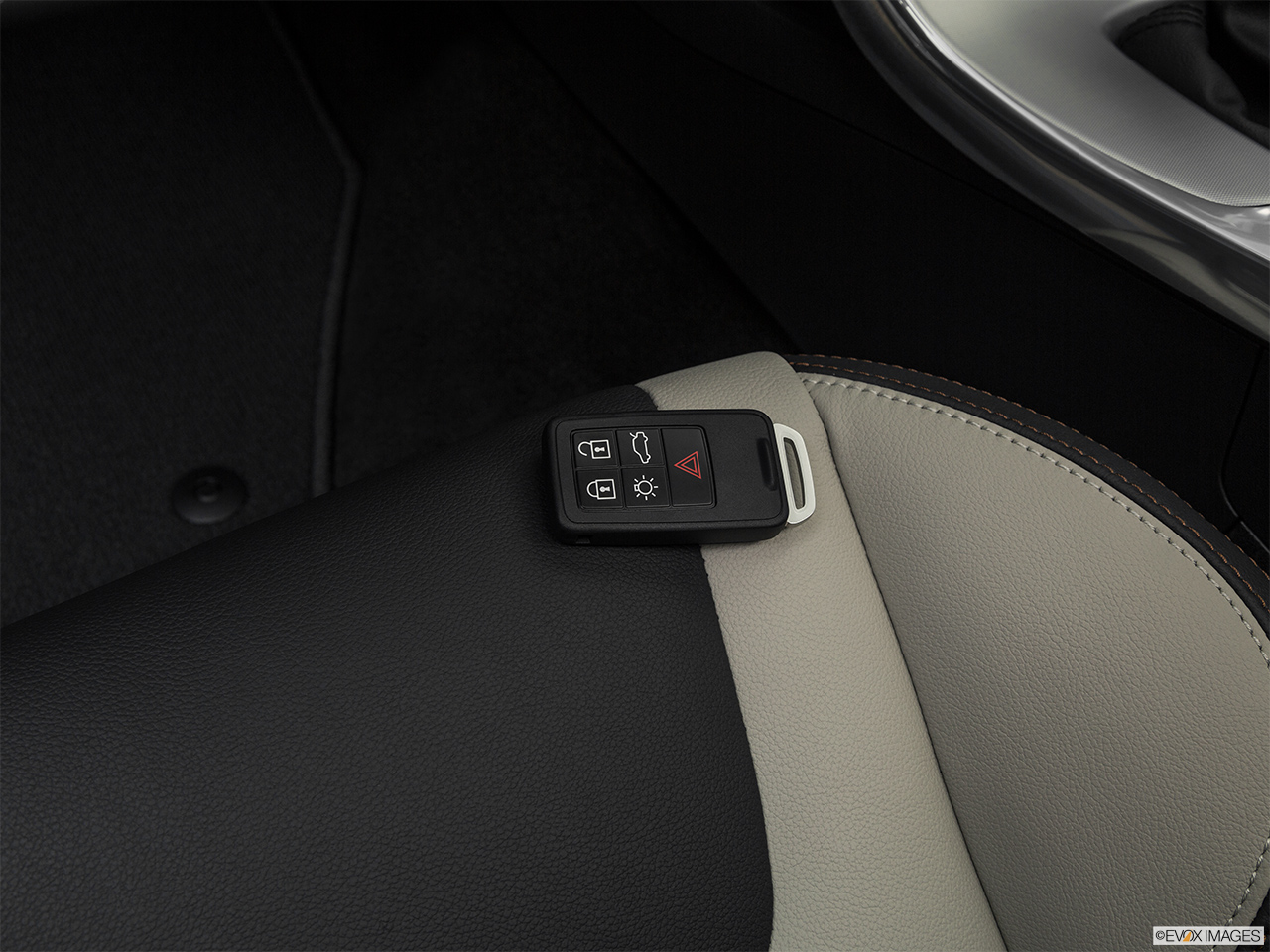 2018 Volvo S60 Cross Country T5 AWD Key fob on driver's seat. 