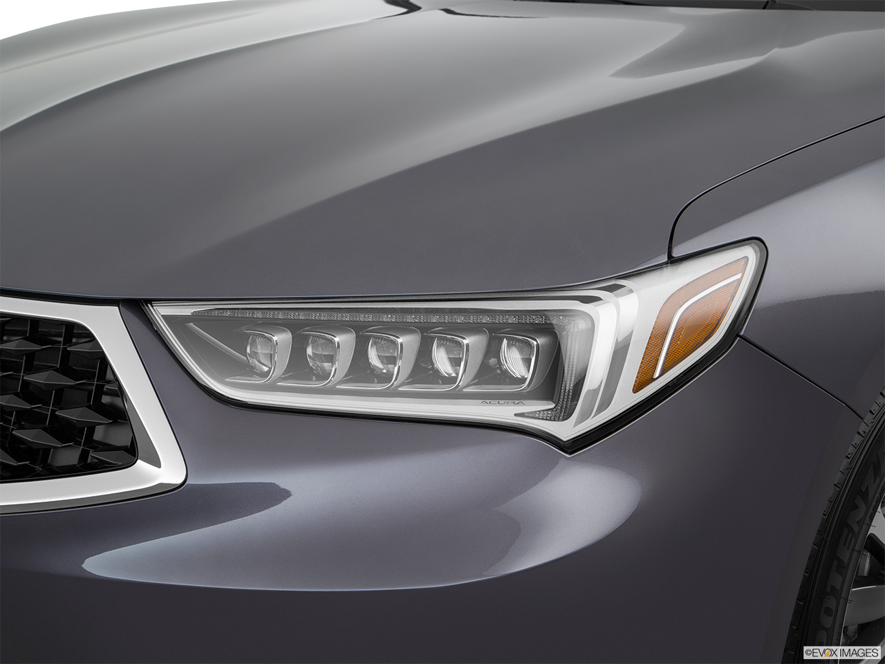 2018 Acura TLX 3.5L Drivers Side Headlight. 
