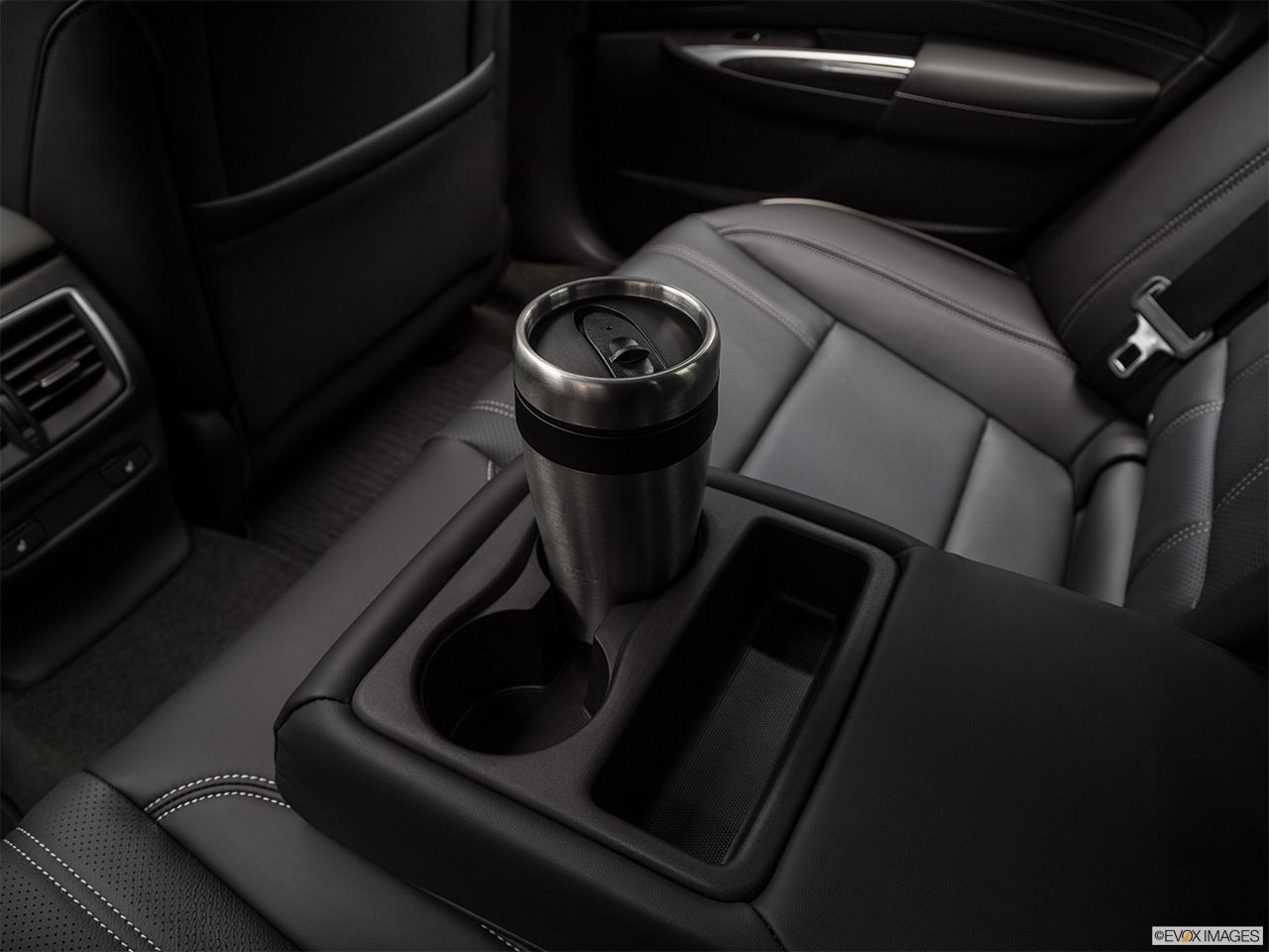 2018 Acura TLX 3.5L Cup holder prop (quaternary). 