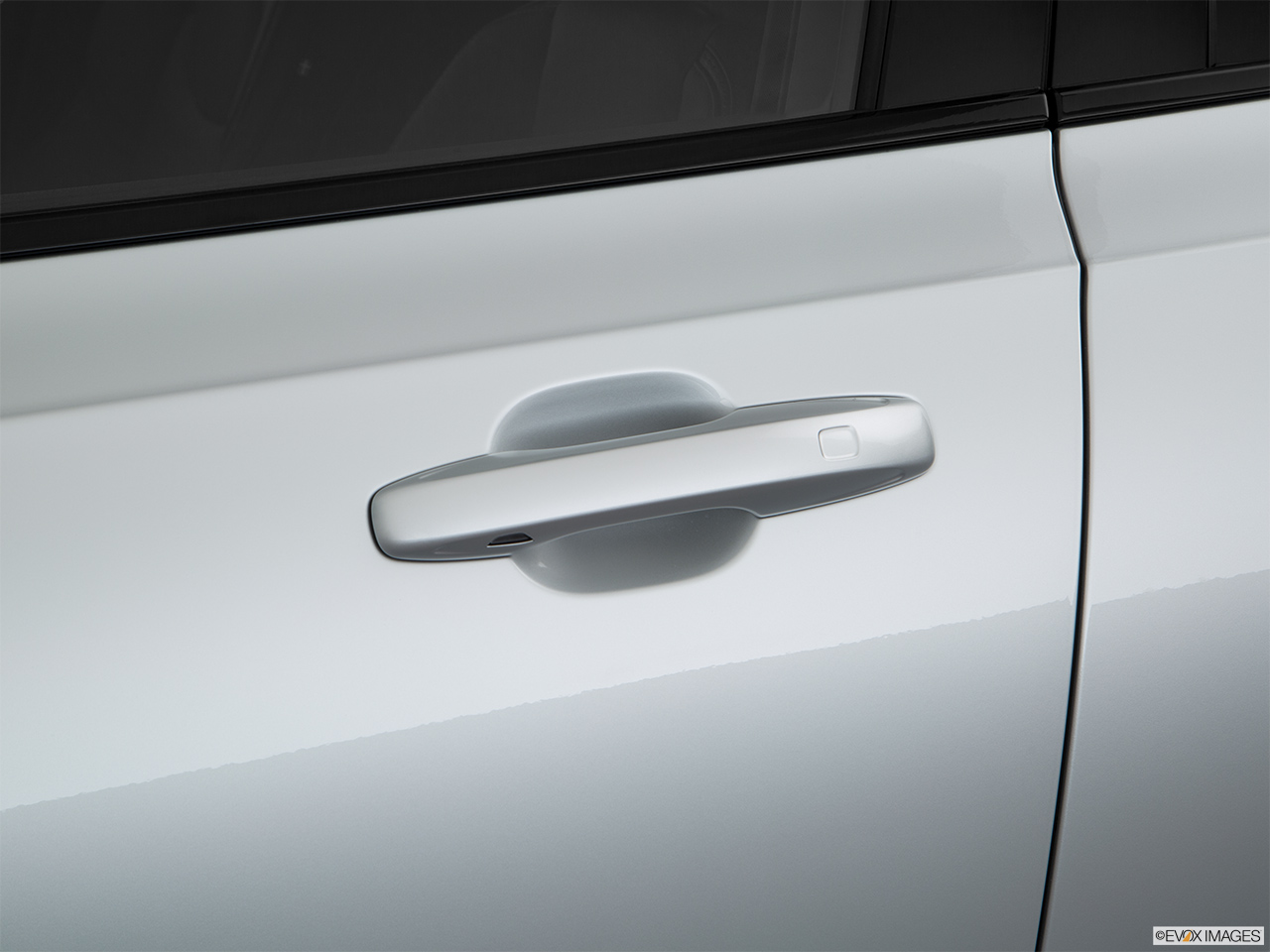 2019 Volvo V90 Cross Country T5 Drivers Side Door handle. 