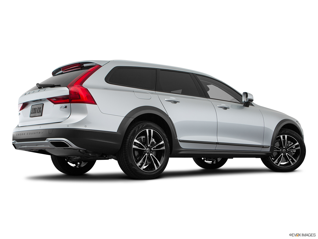 2019 Volvo V90 Cross Country T5 Low/wide rear 5/8. 