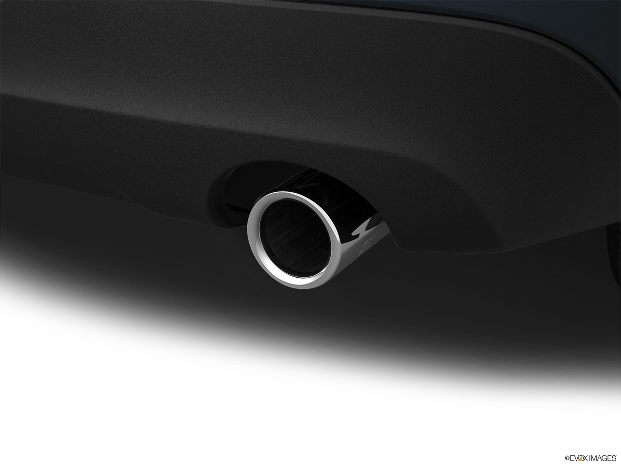 2018 Volvo XC60 T5 Momentum Chrome tip exhaust pipe. 