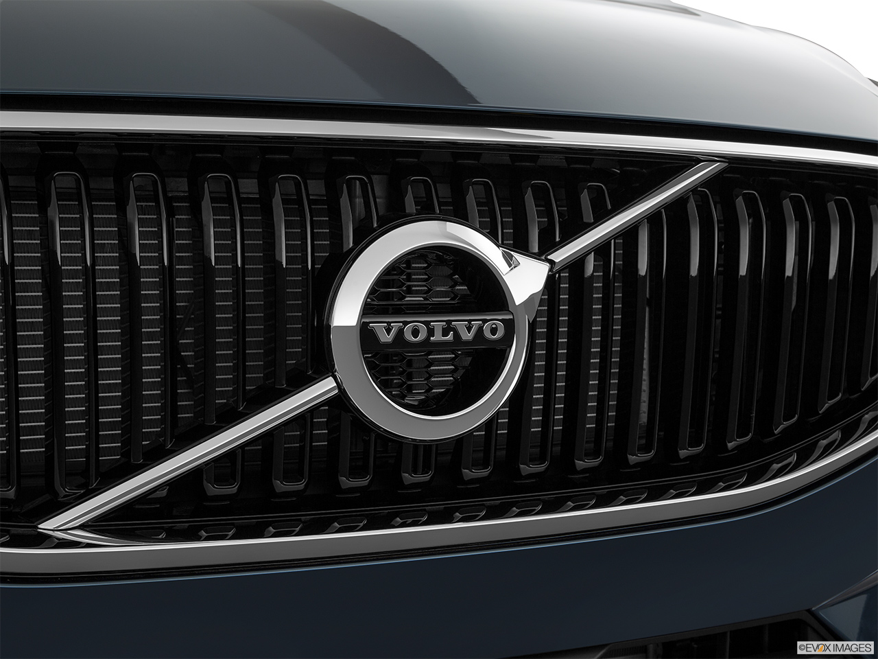 2018 Volvo XC60 T5 Momentum Rear manufacture badge/emblem 