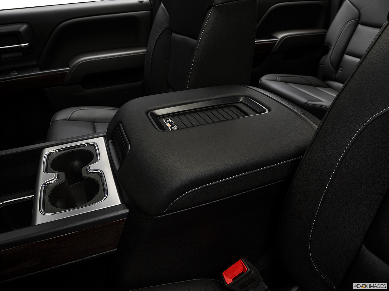 2019 GMC Sierra 2500HD SLT Front center console with closed lid, from driver's side looking down 