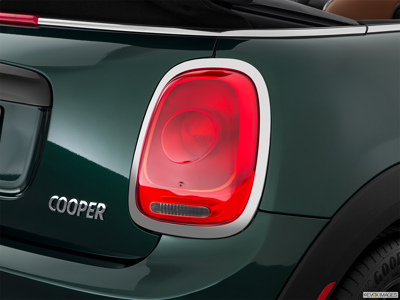 2018 Mini Convertible  Cooper Passenger Side Taillight. 