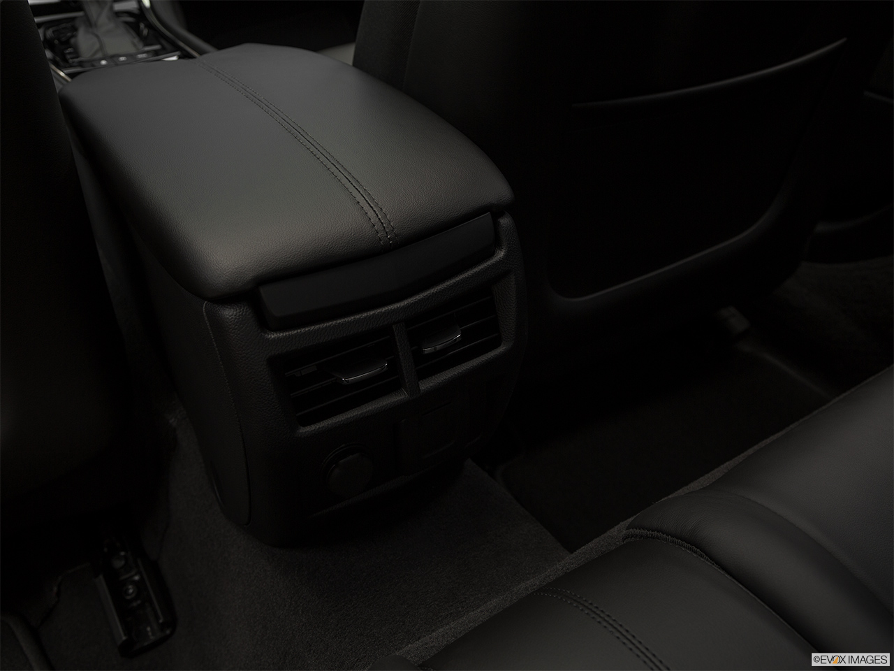 2019 Cadillac ATS Luxury Rear A/C controls. 