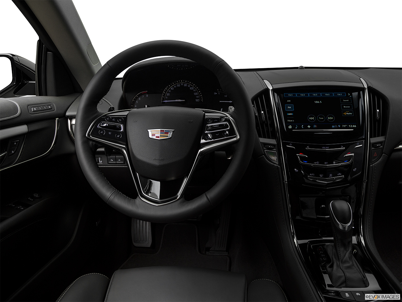2019 Cadillac ATS Luxury Steering wheel/Center Console. 