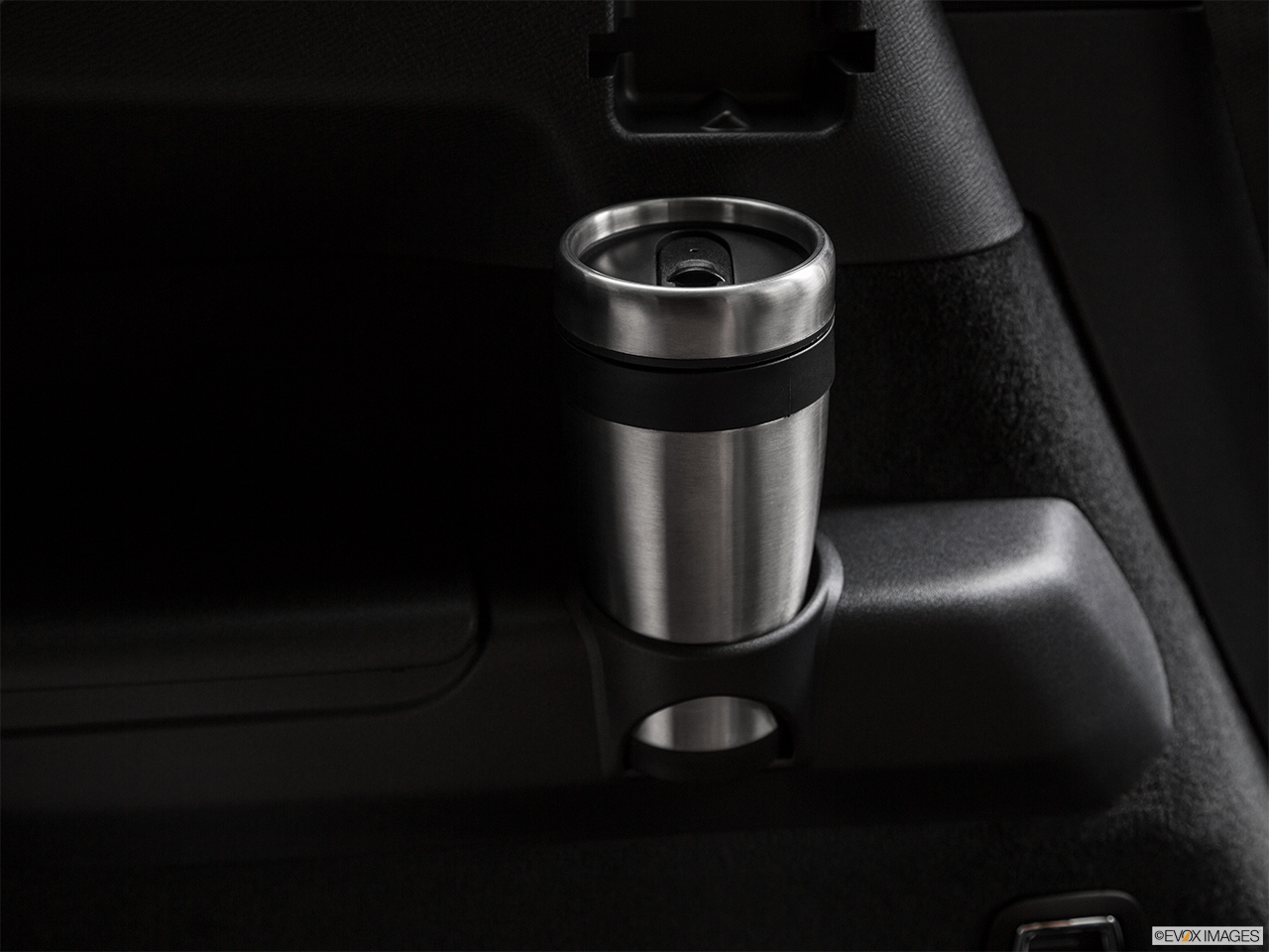 2018 Volvo XC90 T6 Inscription Third Row side cup holder with coffee prop. 