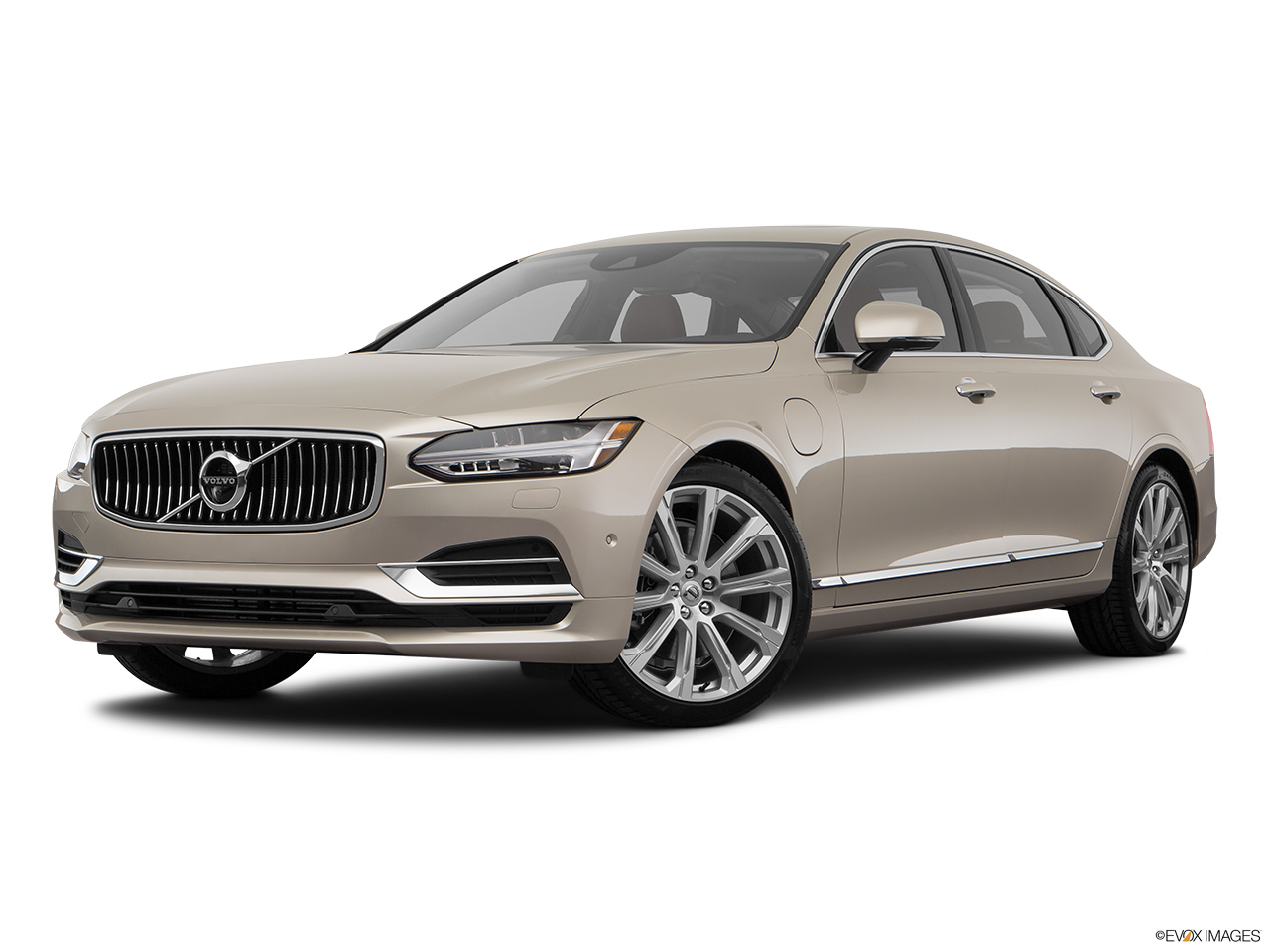 2018 Volvo S90 T8 Inscription eAWD Plug-in Hybrid Front angle medium view. 