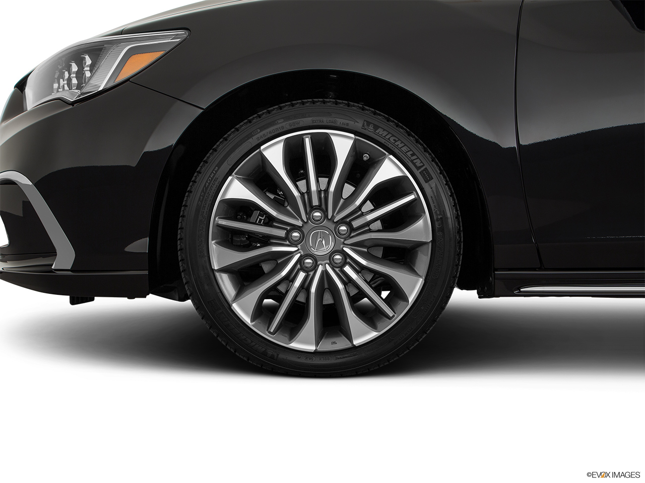 2018 Acura RLX Base Front Drivers side wheel at profile. 