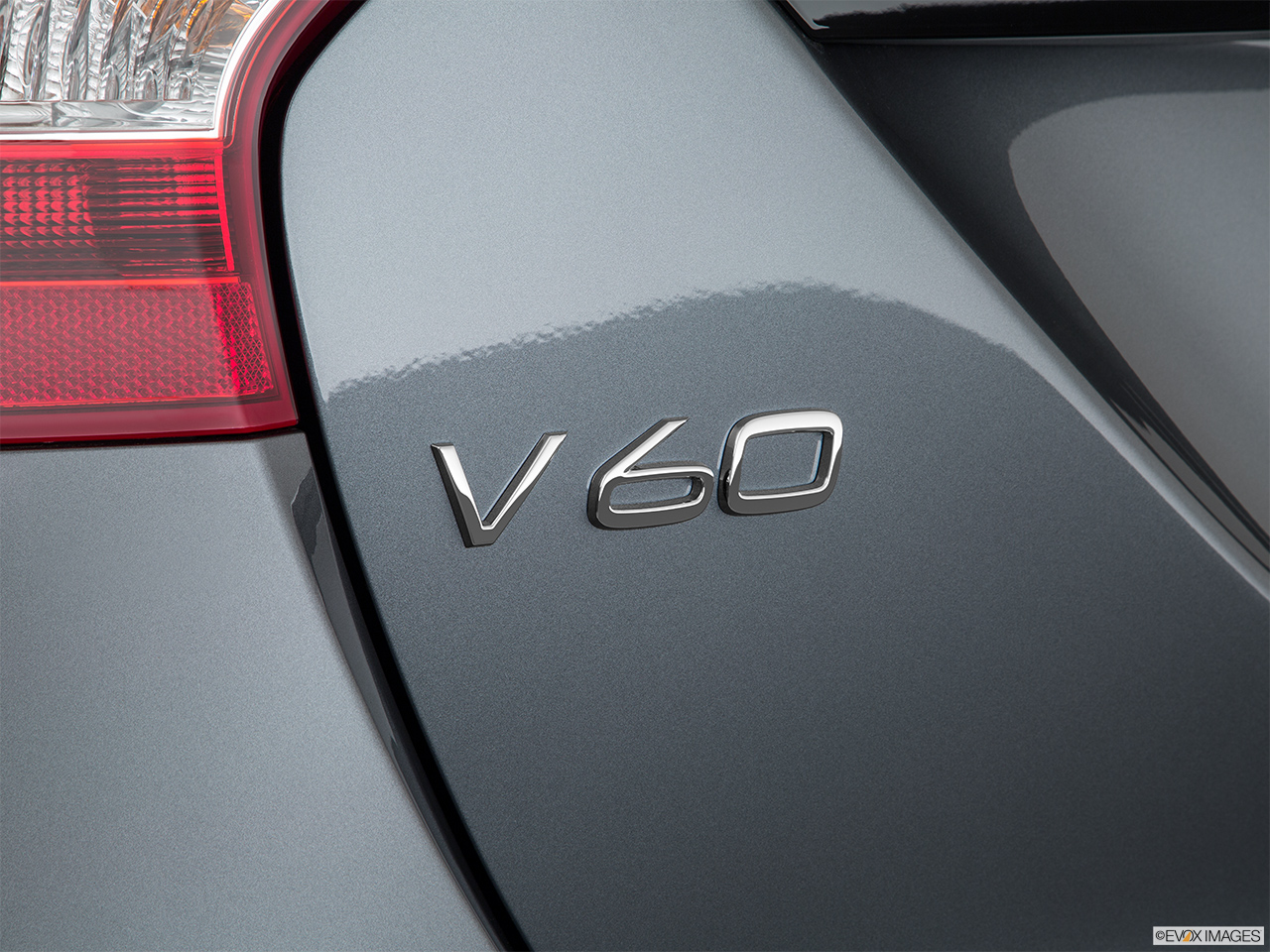 2018 Volvo V60 T5 Dynamic Rear model badge/emblem 