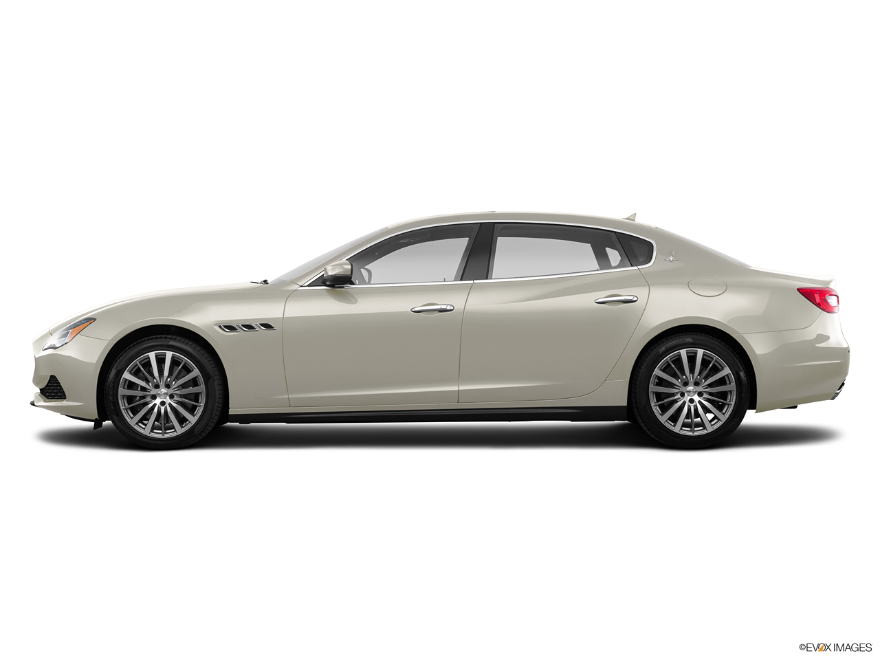 2024 Maserati Quattroporte   Side