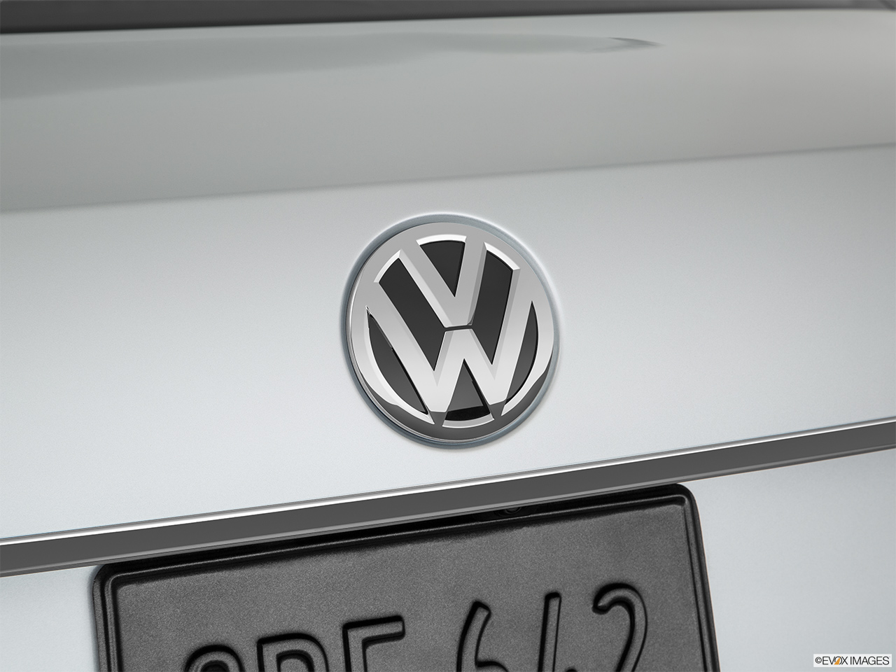 2018 Volkswagen Passat 2.0T SEL Premium Rear manufacture badge/emblem 