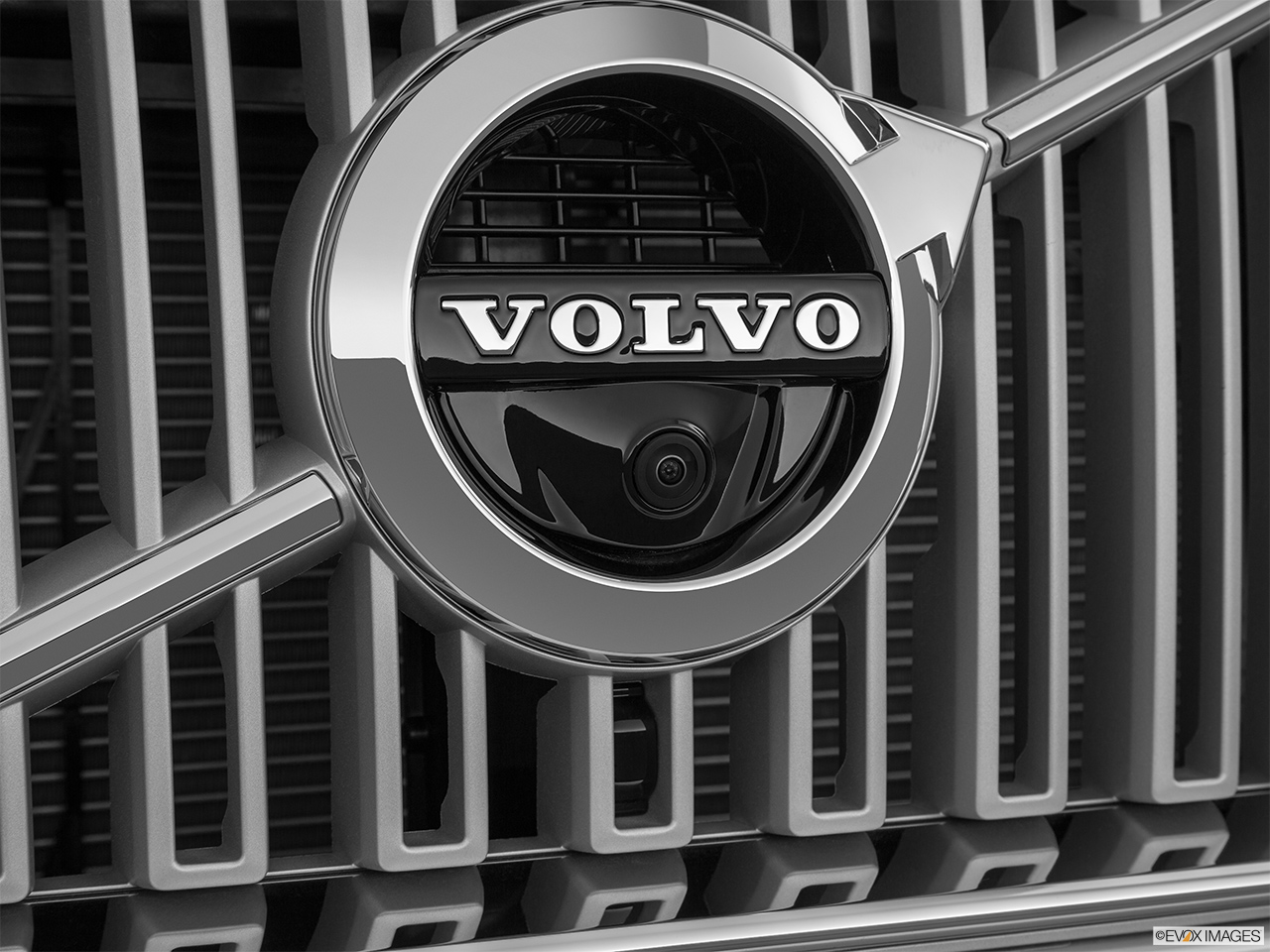 2018 Volvo XC90 T8 Inscription eAWD Plug-in Hybrid Exterior Bonus Shots (no set spec) 