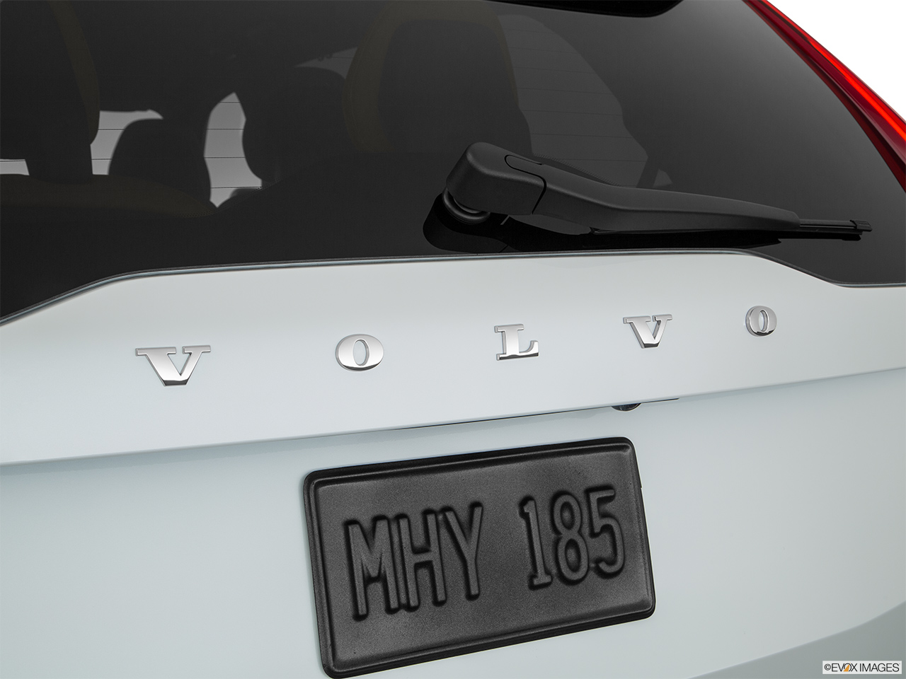 2018 Volvo XC90 T8 Inscription eAWD Plug-in Hybrid Exterior Bonus Shots (no set spec) 