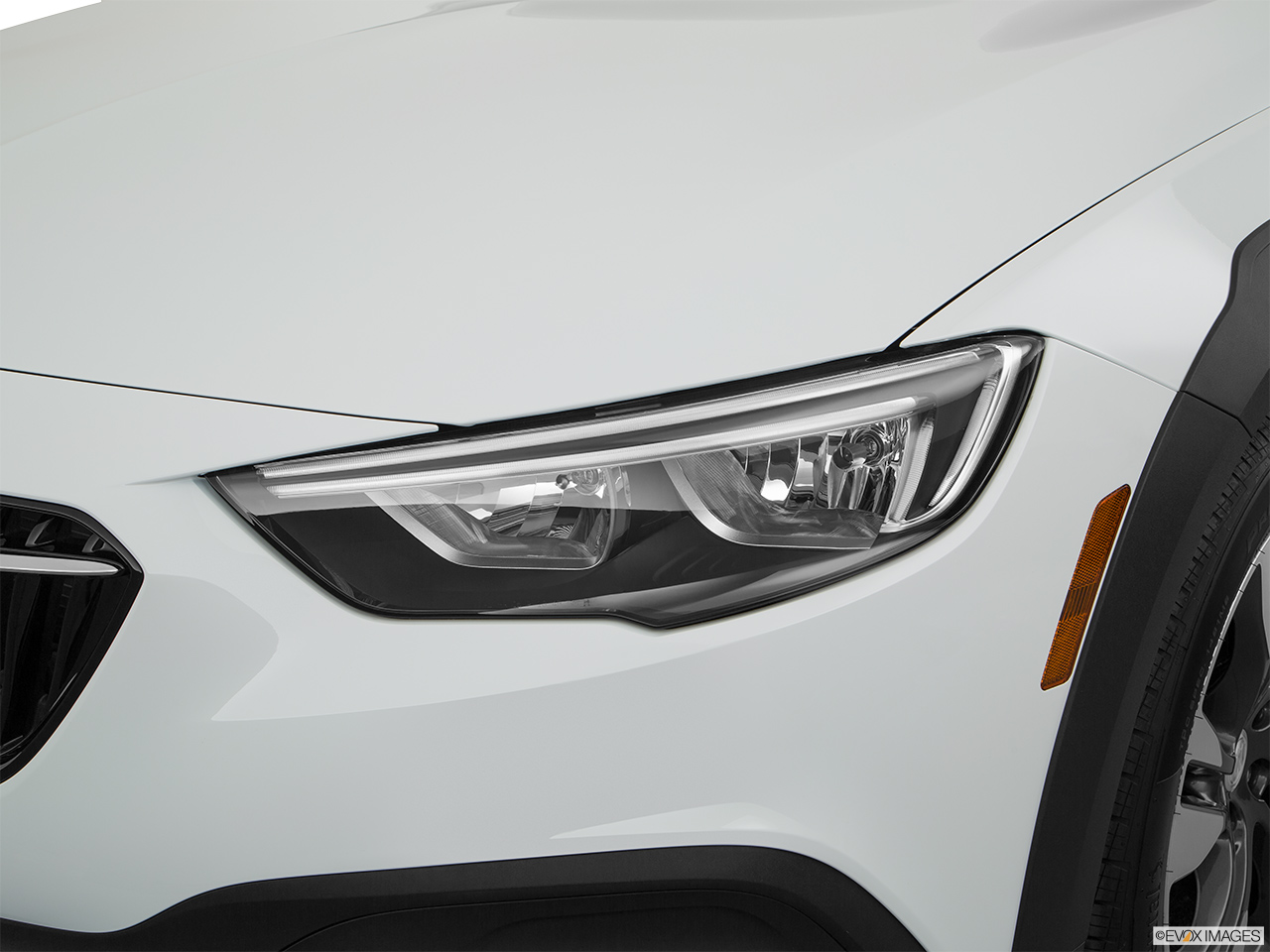 2018 Buick Regal Tourx  Preferred Drivers Side Headlight. 