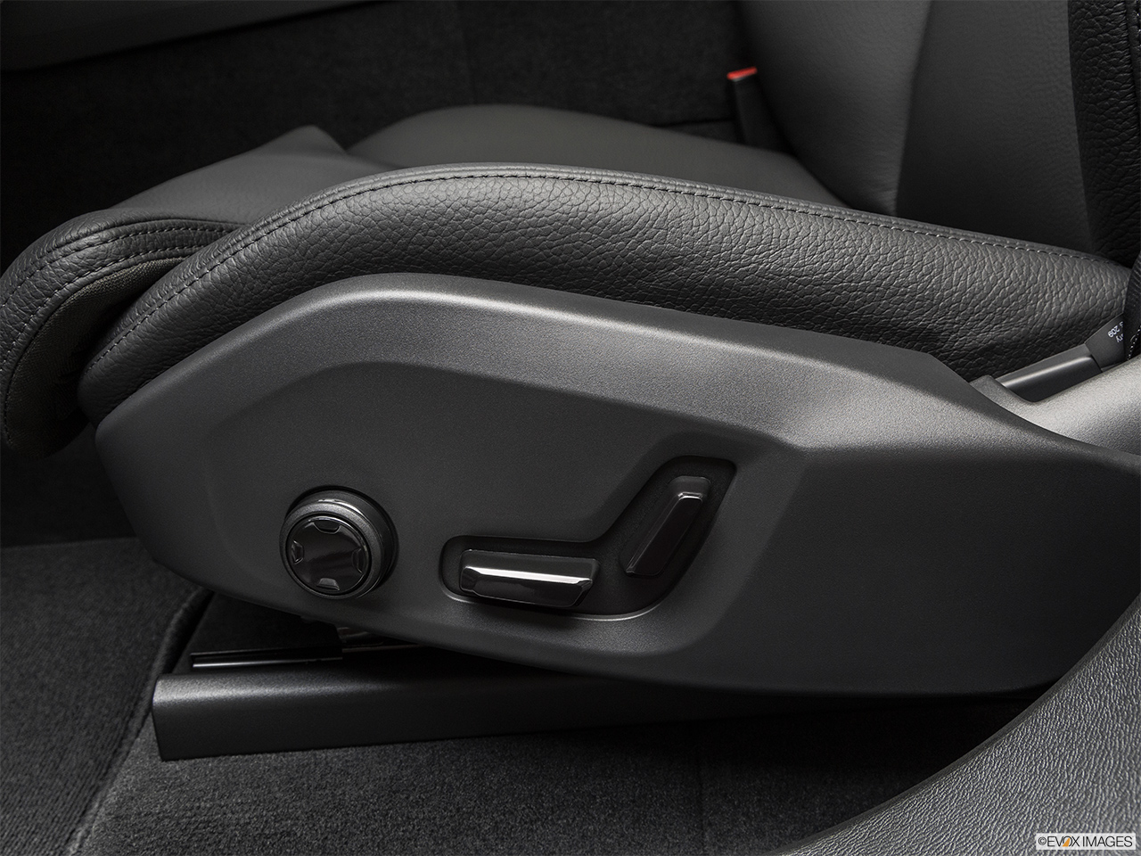 2019 Volvo XC60 T8 Inscription eAWD Plug-in Hybrid Seat Adjustment Controllers. 