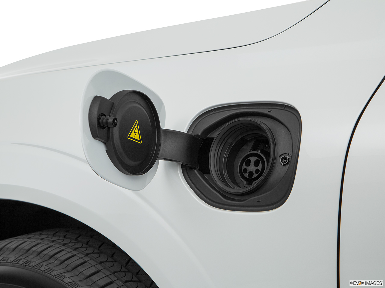 2019 Volvo XC60 T8 Inscription eAWD Plug-in Hybrid Exterior Bonus Shots (no set spec) 