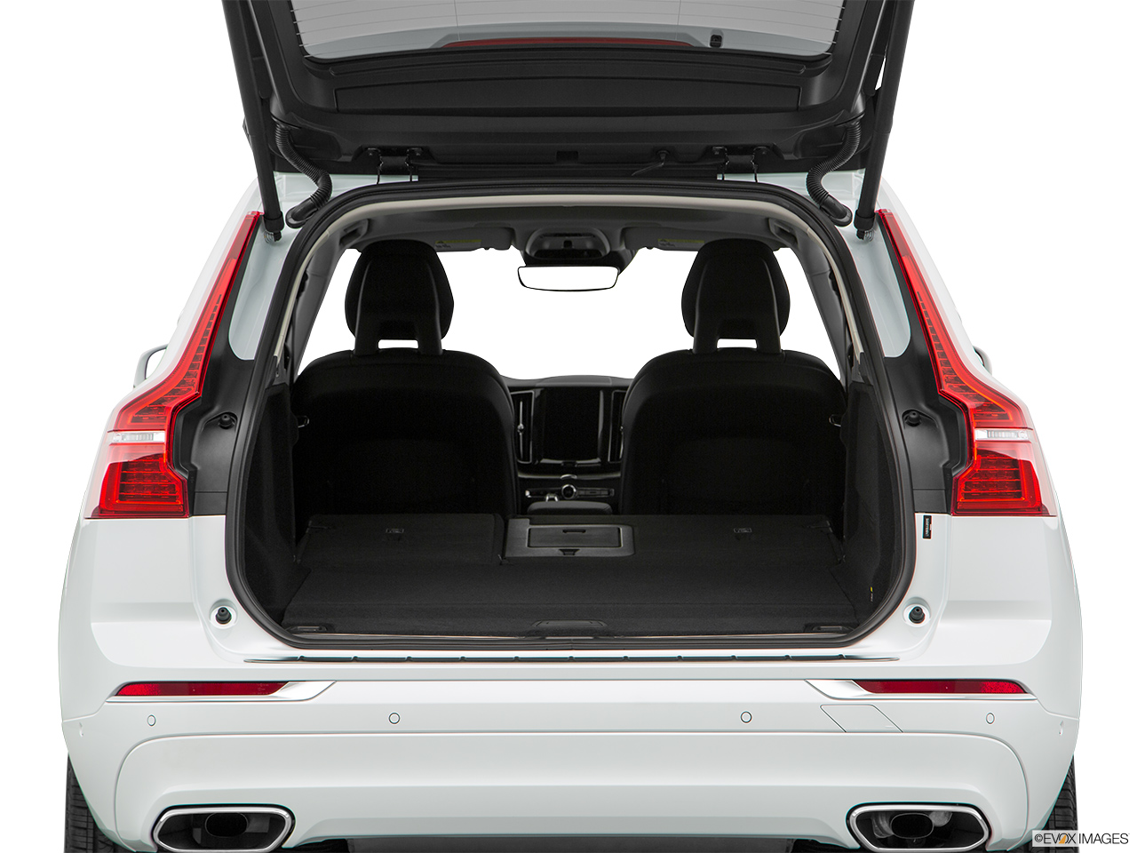 2019 Volvo XC60 T8 Inscription eAWD Plug-in Hybrid Hatchback & SUV rear angle. 