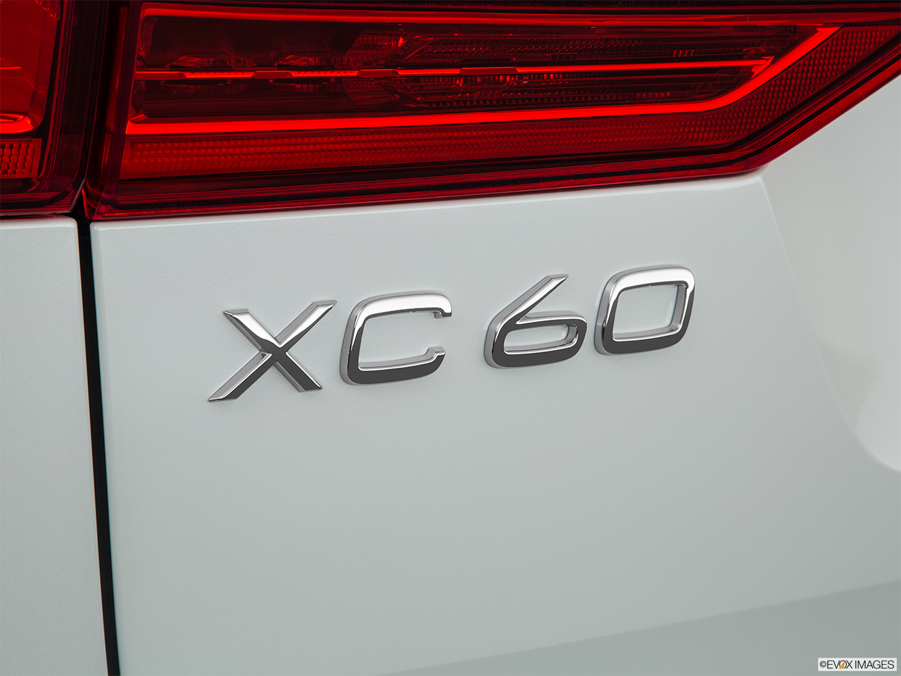 2019 Volvo XC60 T8 Inscription eAWD Plug-in Hybrid Rear model badge/emblem 