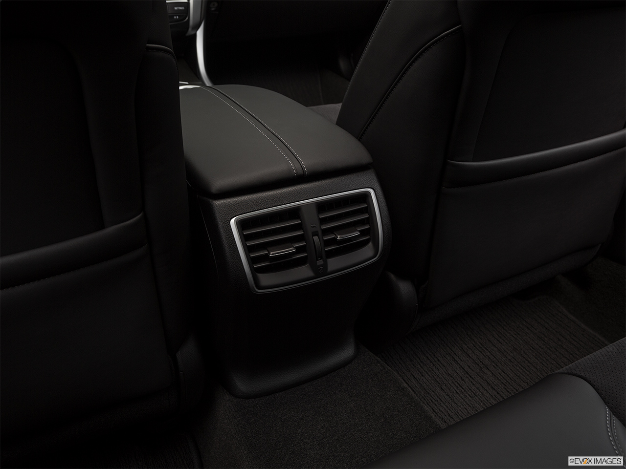 2020 Acura TLX 3.5L Rear A/C controls. 