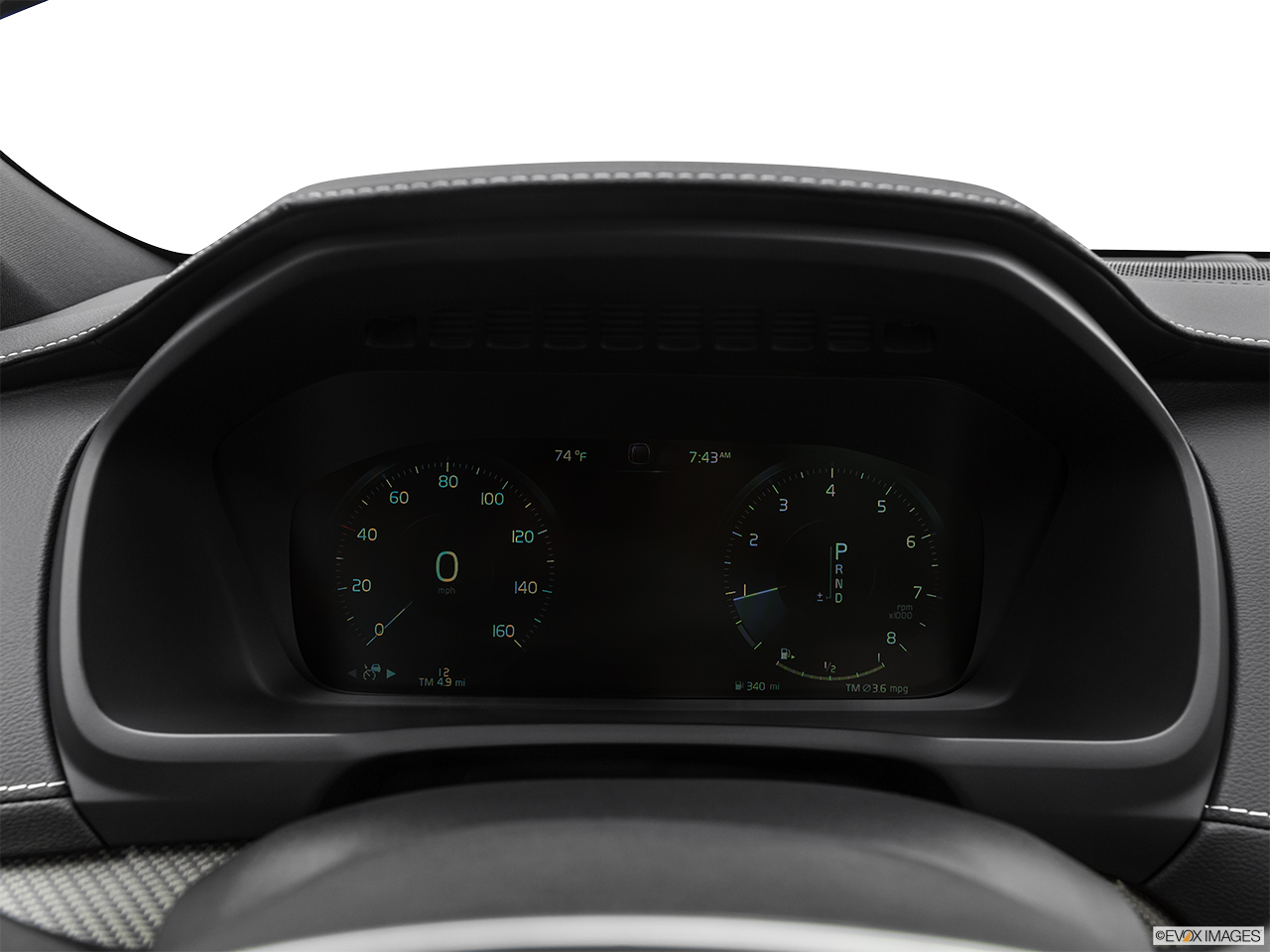 2019 Volvo XC90  T5 AWD R-Design Speedometer/tachometer. 