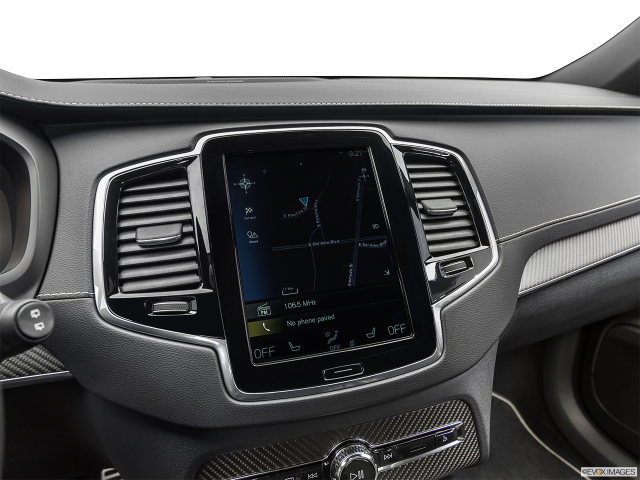 2019 Volvo XC90  T5 AWD R-Design Driver position view of navigation system. 