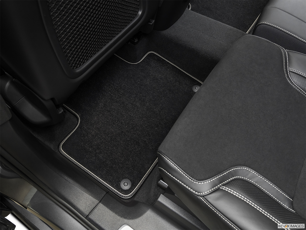 2019 Volvo XC90  T5 AWD R-Design Rear driver's side floor mat. Mid-seat level from outside looking in. 