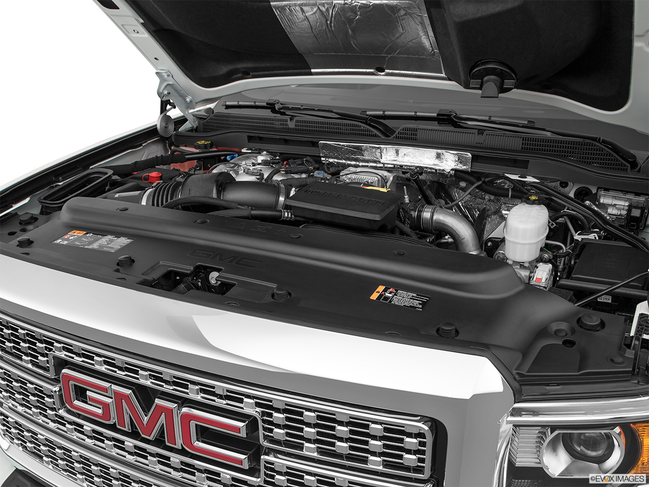 2019 GMC Sierra 2500HD Denali Engine. 