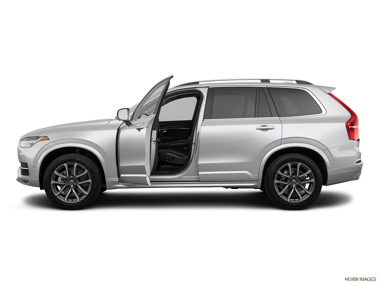 2019 Volvo XC90  T6 Momentum Driver's side profile with drivers side door open. 