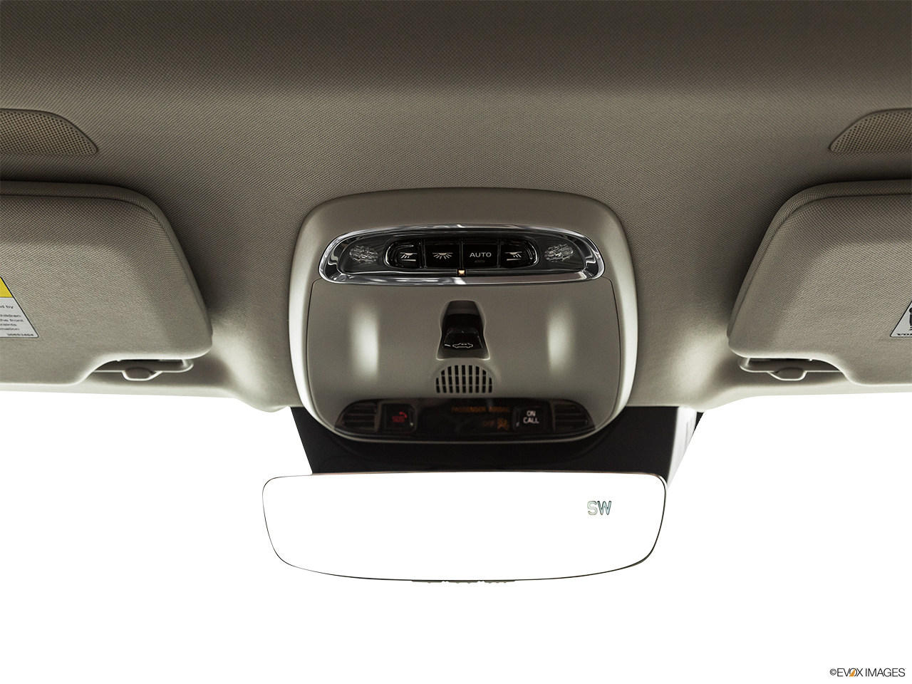 2019 Volvo XC90  T6 Momentum Courtesy lamps/ceiling controls. 