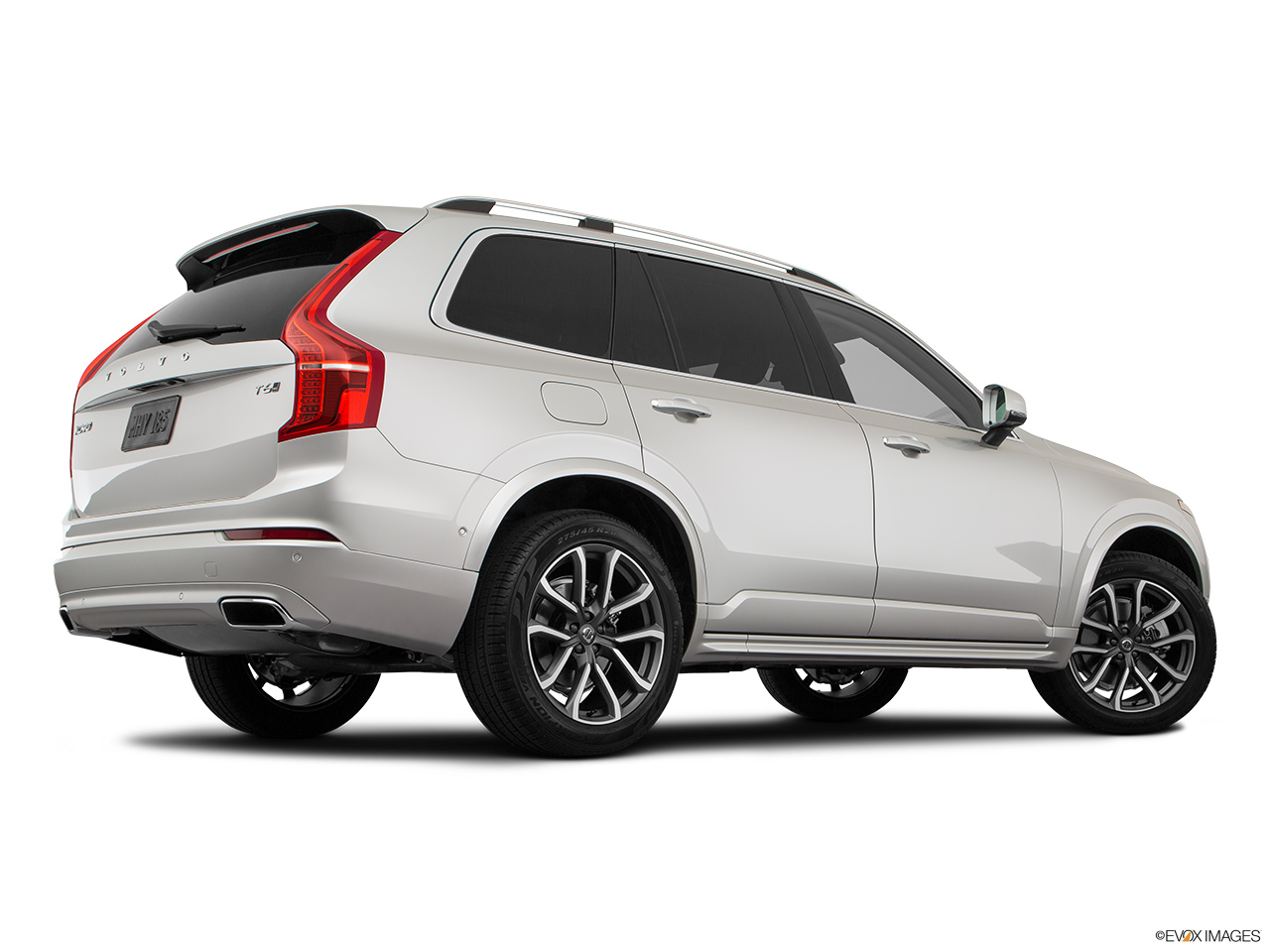 2019 Volvo XC90  T6 Momentum Low/wide rear 5/8. 
