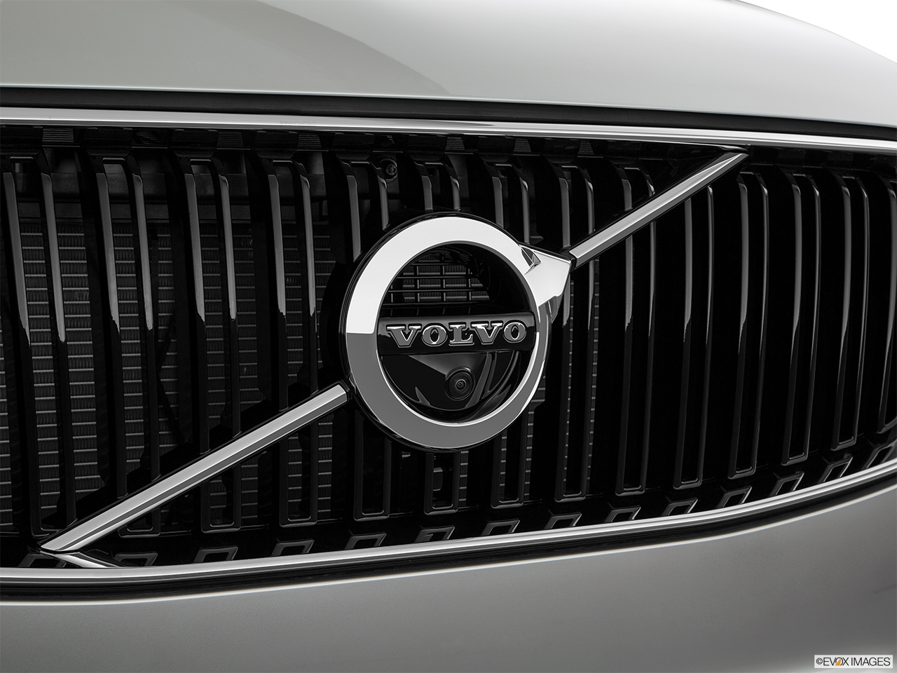 2019 Volvo XC90  T6 Momentum Rear manufacture badge/emblem 