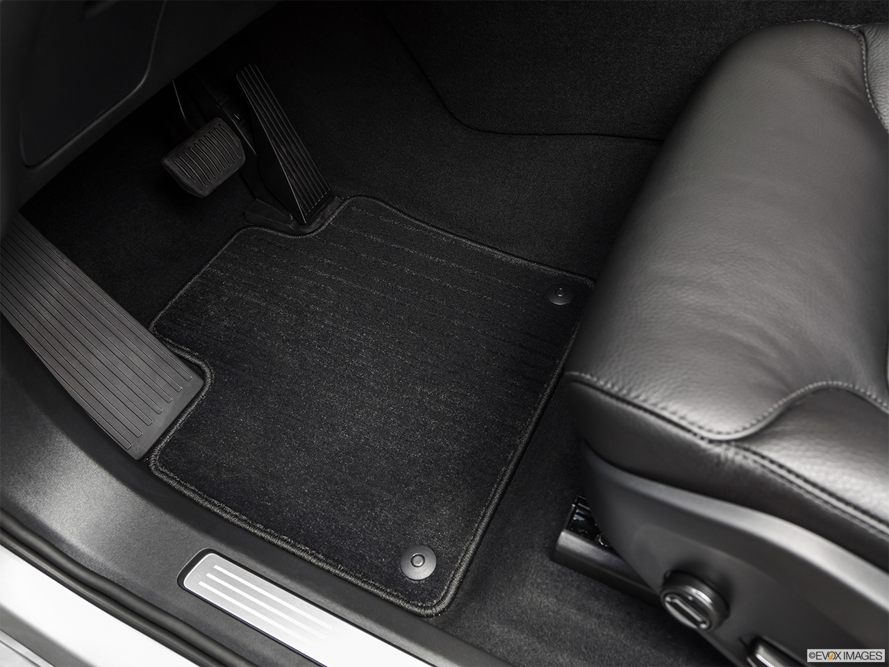 2019 Volvo XC90  T6 Momentum Driver's floor mat and pedals. Mid-seat level from outside looking in. 