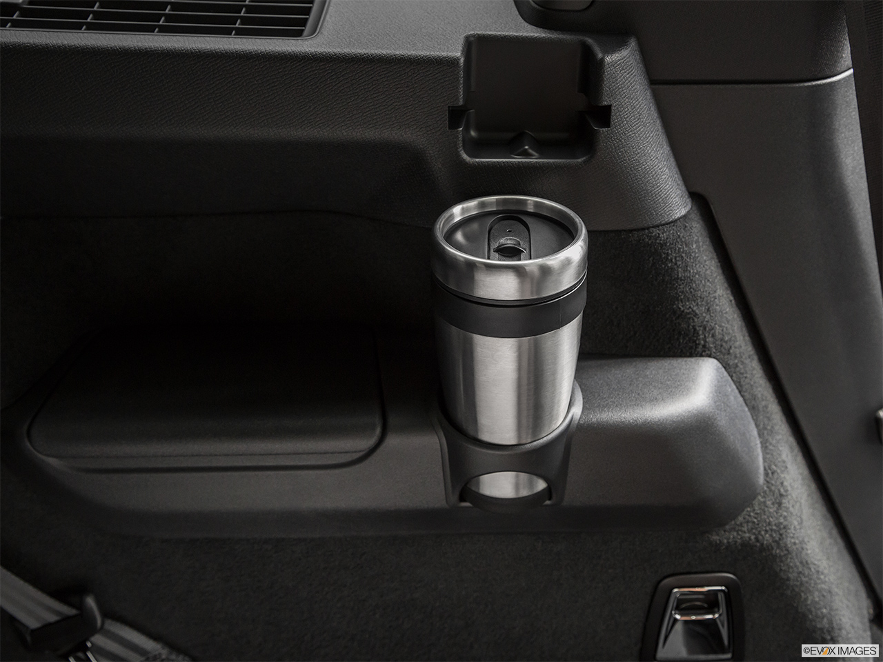 2019 Volvo XC90  T6 Momentum Third Row side cup holder with coffee prop. 