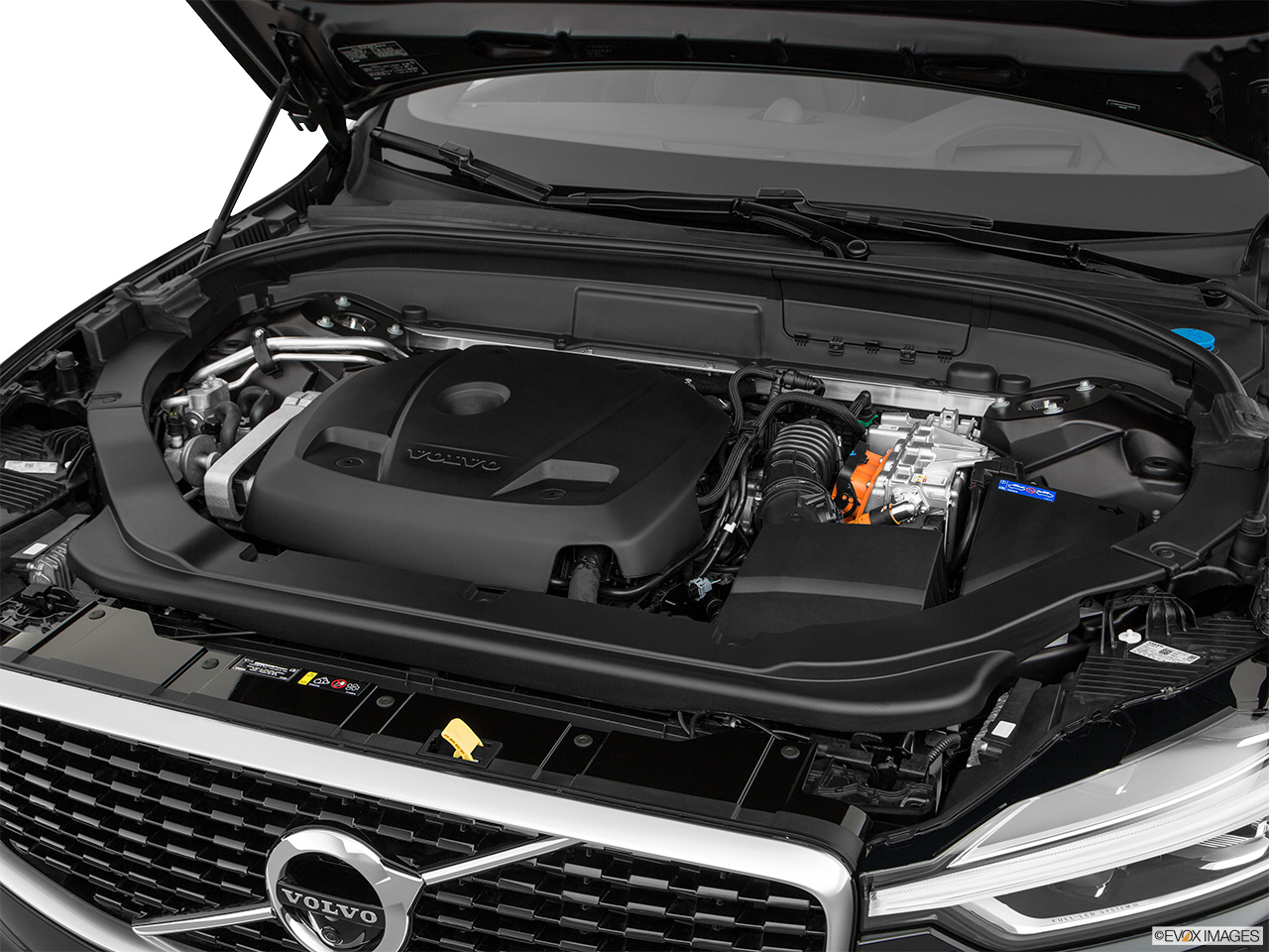 2019 Volvo XC60 T8 R-Design eAWD Plug-in Hybrid Engine. 
