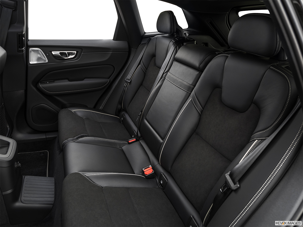 2019 Volvo XC60 T8 R-Design eAWD Plug-in Hybrid Rear seats from Drivers Side. 