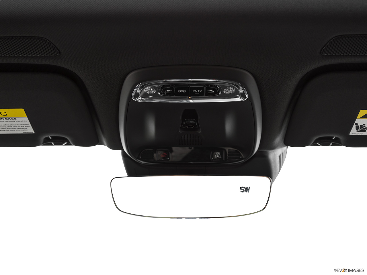 2019 Volvo XC60 T8 R-Design eAWD Plug-in Hybrid Courtesy lamps/ceiling controls. 